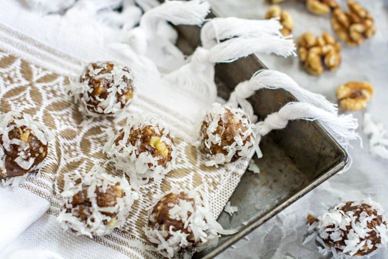 20 Healthy Snack Ideas Using Nuts, Dates and Honey